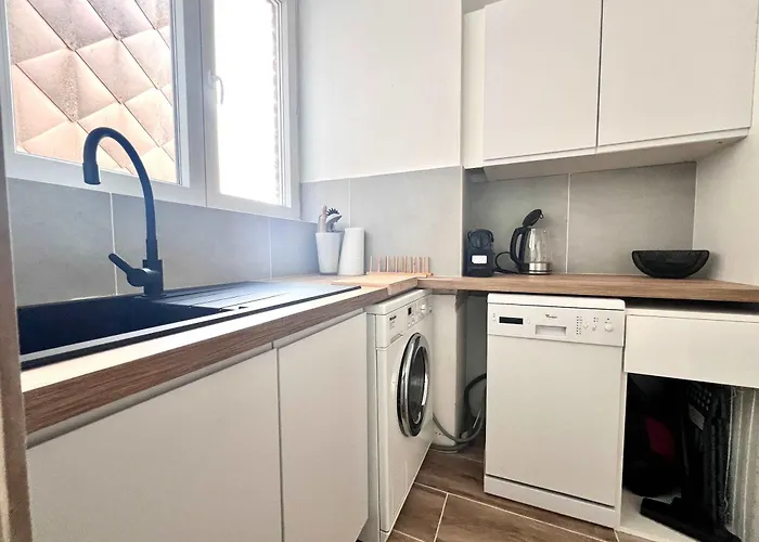 Apartment Close To Nato